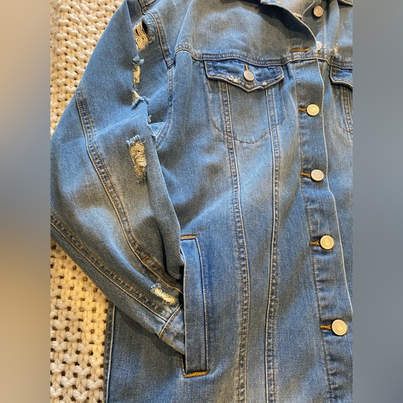 Active USA Tunic-Length Denim Jacket - Picture 4 of 8